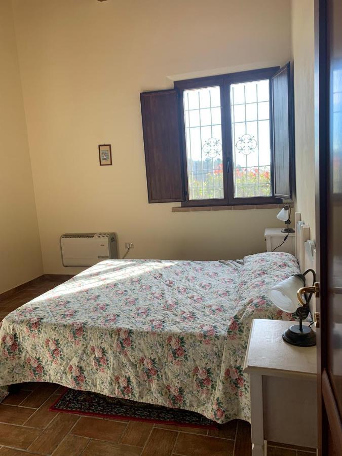 La Locanda Del Colle Bed and Breakfast Canalicchio Exteriör bild